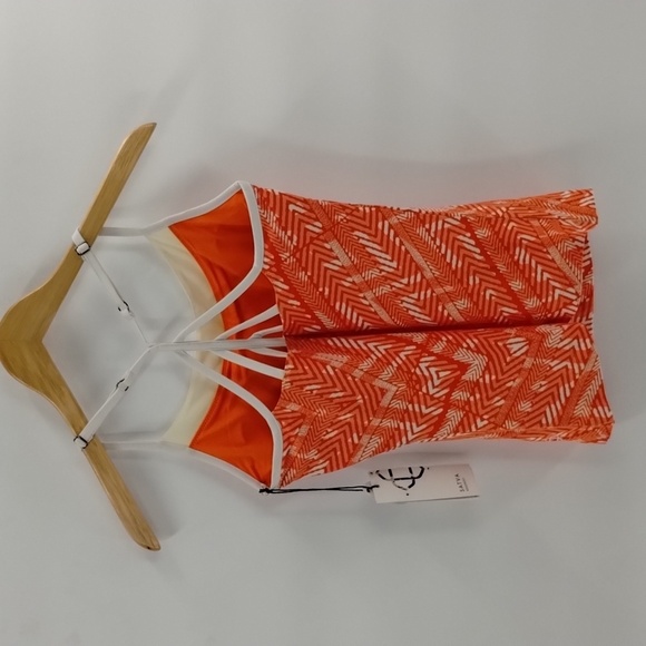Satva orange & white athletic top size small racerback adjustable strap w/bra - Picture 6 of 9